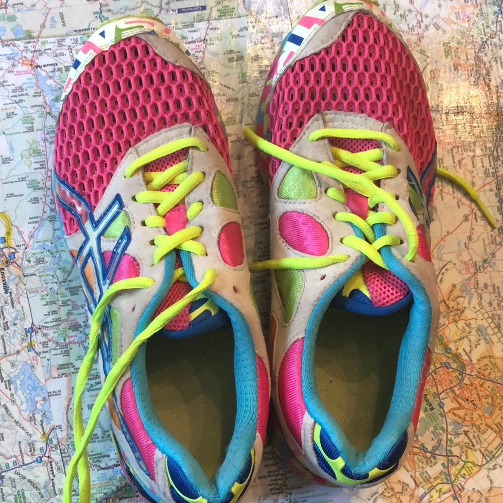 ASICS Duomax glow in the dark running shoes!